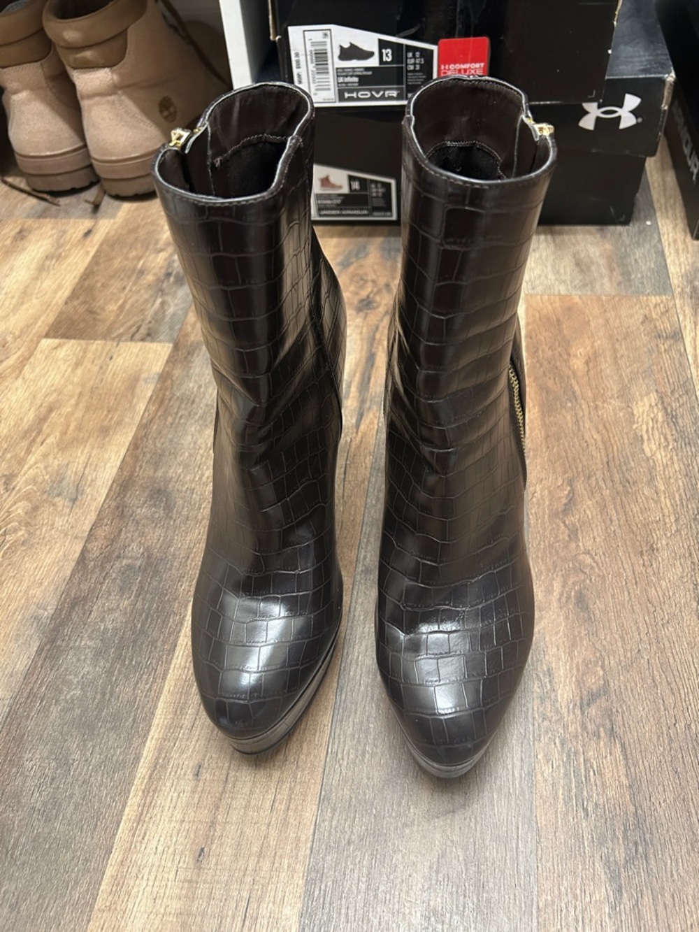 EEUC Guess Boots